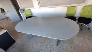 Mesa de oficina grande