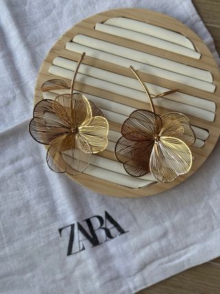 Pendientes Zara Flor Dorados