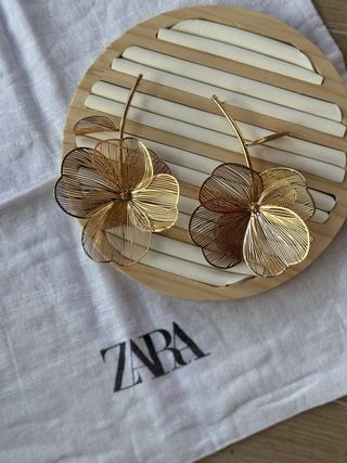 Pendientes Zara Flor Dorados