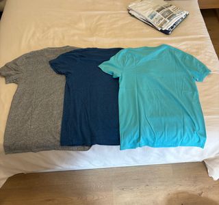 Lote 3 Camisetas Hollister Azul, Gris, Turquesa