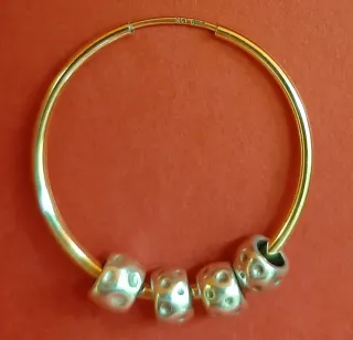 Orecchini bagnati oro con granelli e stellina oro