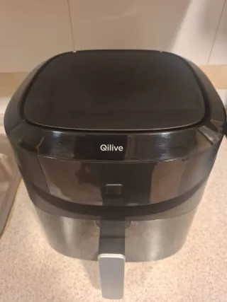 Freidora de Aire Qilive Negra