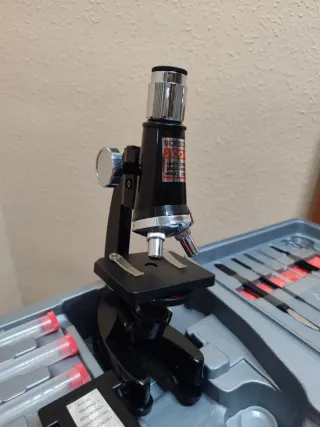 Maletín microscopio completo