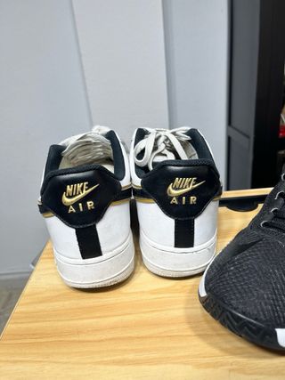 CHOLLO!! 2 Pares Nike Air Force y Jordan!