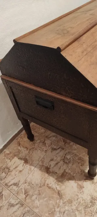 Baúl de madera antiguo