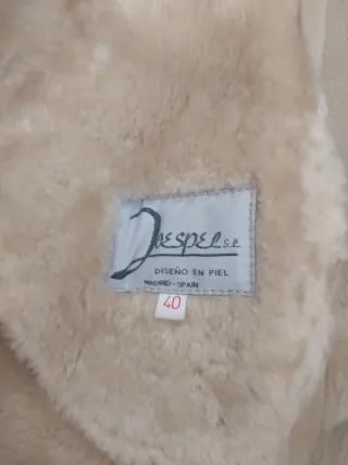 Abrigo piel forro pelo cuello largo beige