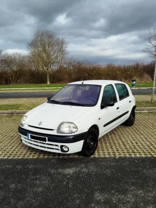 Renault Clio 2000