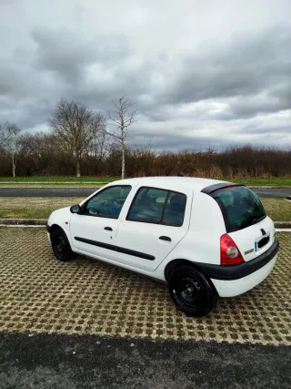 Renault Clio 2000