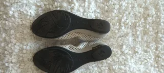 Zapatos Pitillos Beige/Blanco. Muy cómodos