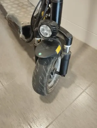 Patinete eléctrico Speedway pro muy cuidado