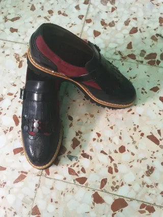 Zapatos de señora negros y rojos