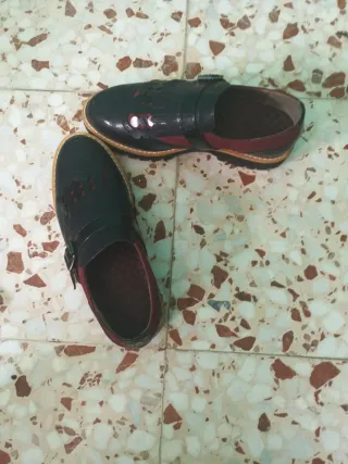 Zapatos de señora negros y rojos