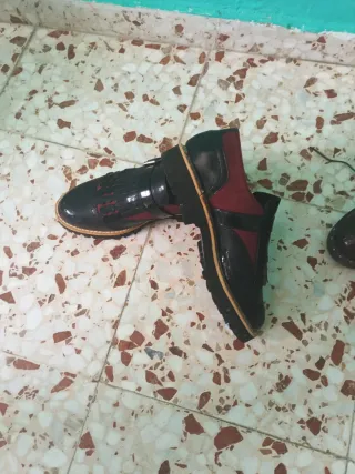Zapatos de señora negros y rojos