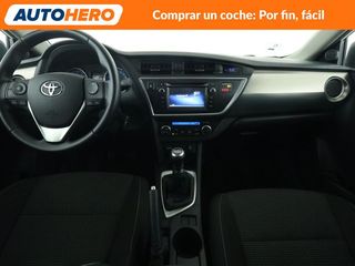 Toyota Auris 1.6 5p