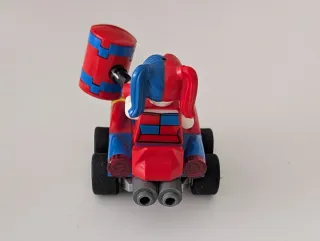 Figura Lego Harley Quinn en Coche