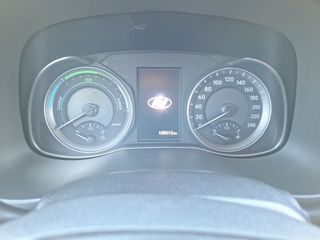 Hyundai Kona 1.6 GDI HEV Style Sky DT