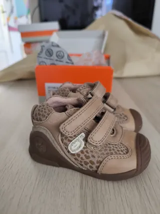 Zapatillas Biomecánics Talla 19