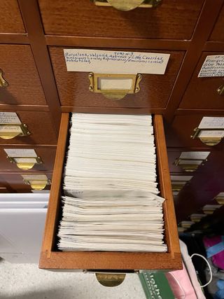 Mueble archivador de madera