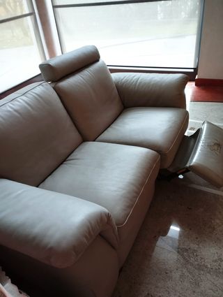 Divano Natuzzi in pelle beige
