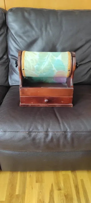 Bolillero de madera giratorio