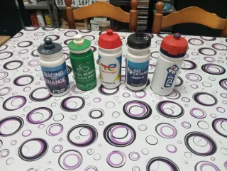 26 Bidones Ciclismo Garmin, Astana, Lidl, Trek