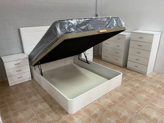Dormitorio Blanco: Cama, Colchón y Cajoneras