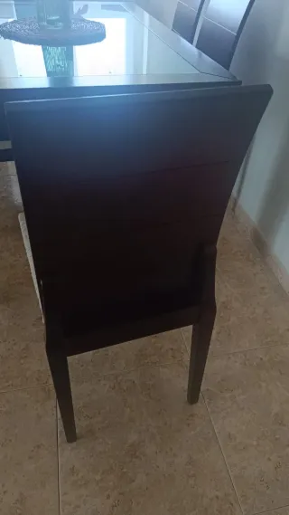 Mesa de comedor y 6 sillas