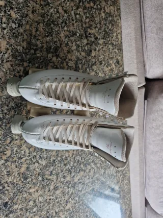 Patines profesionales blancos