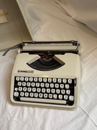 Máquina de Escribir Hermes Baby