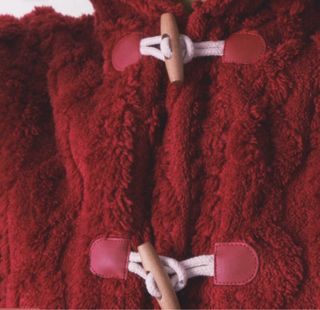 Bata Coralina Granate Tipo Trenca Talla L