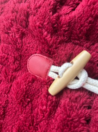 Bata Coralina Granate Tipo Trenca Talla L