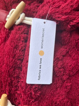 Bata Coralina Granate Tipo Trenca Talla L