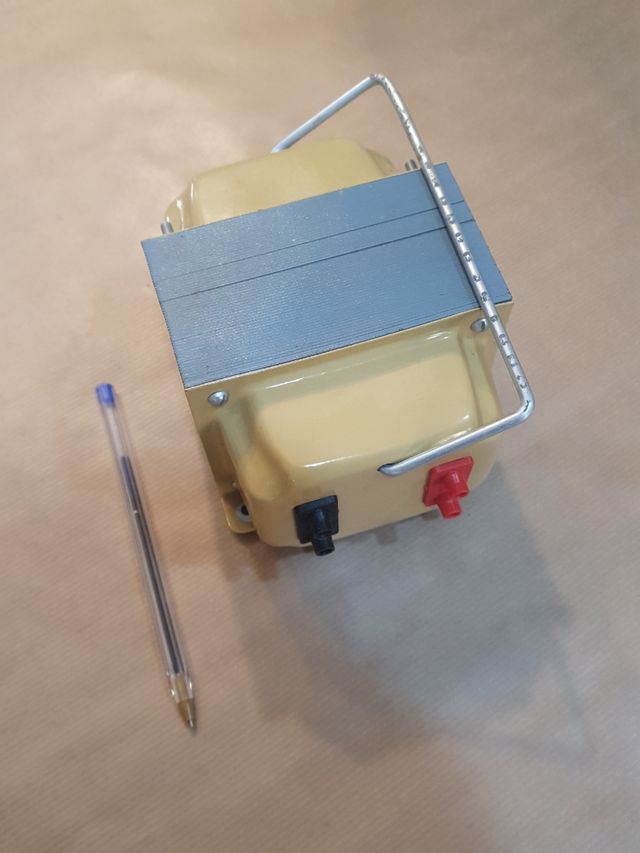 Transformador 125V - 220V
