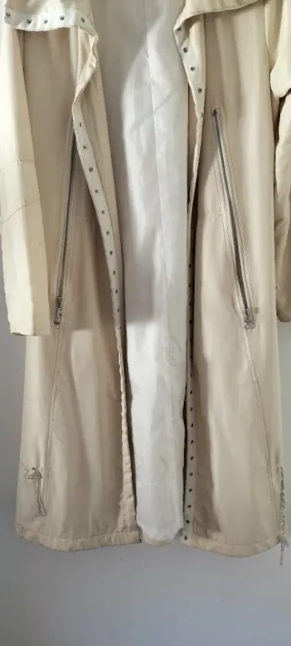 Gabardina larga retro color blanco roto