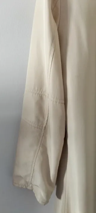 Gabardina larga retro color blanco roto
