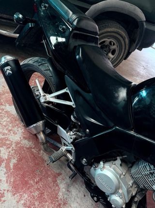 Daelim Roadwin Naked Negra