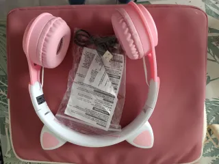 Cascos Bluetooth Rosas y Blancos