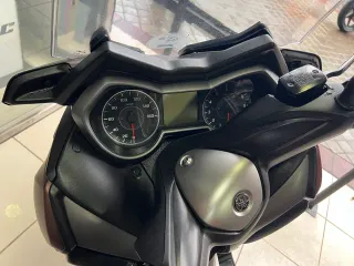 YAMAHA X-MAX 300 MAXI SCOOTER