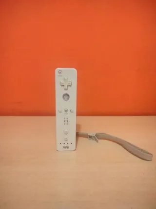 Nintendo Wii + Mando + Cables + 3 Juegos