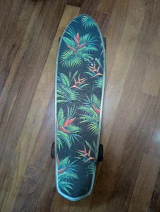 Skate Globe diseño tropical