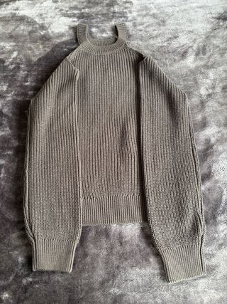 Jersey hombros descubiertos