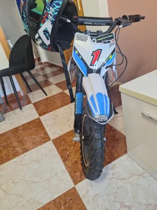 Moto Eléctrica Rebel Master Motocross