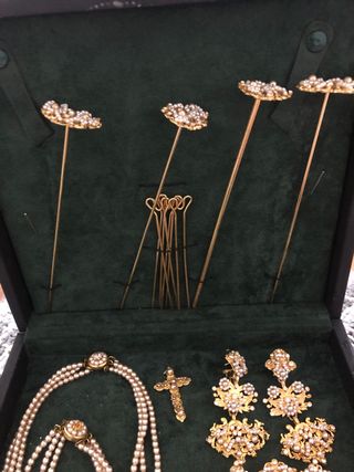 Conjunto antiguo perlas.