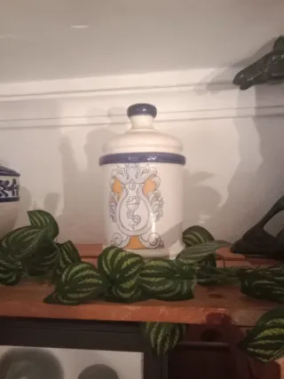 Bombonera Cerámica Azul y Blanca