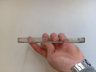 Funda iPhone 16 Transparente