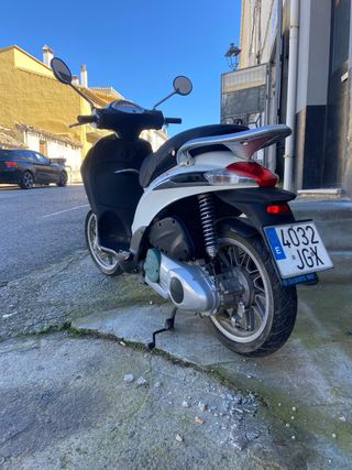 Piaggio Liberty 125cc Scooter Blanca