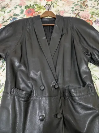 Abrigo de piel auténtica negro