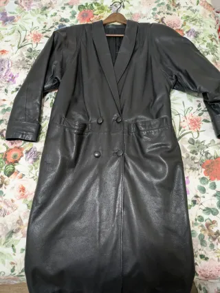 Abrigo de piel auténtica negro