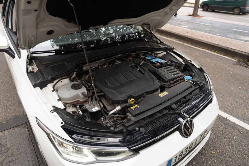 Volkswagen Golf 5 ptas. Advance 2.0 TDI 2020, foto 36