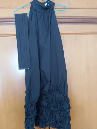 Vestido fiesta cuello halter negro